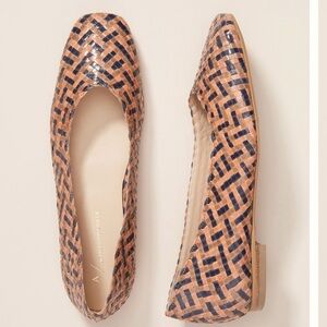 Anthropologie Tan and Black Woven Flats